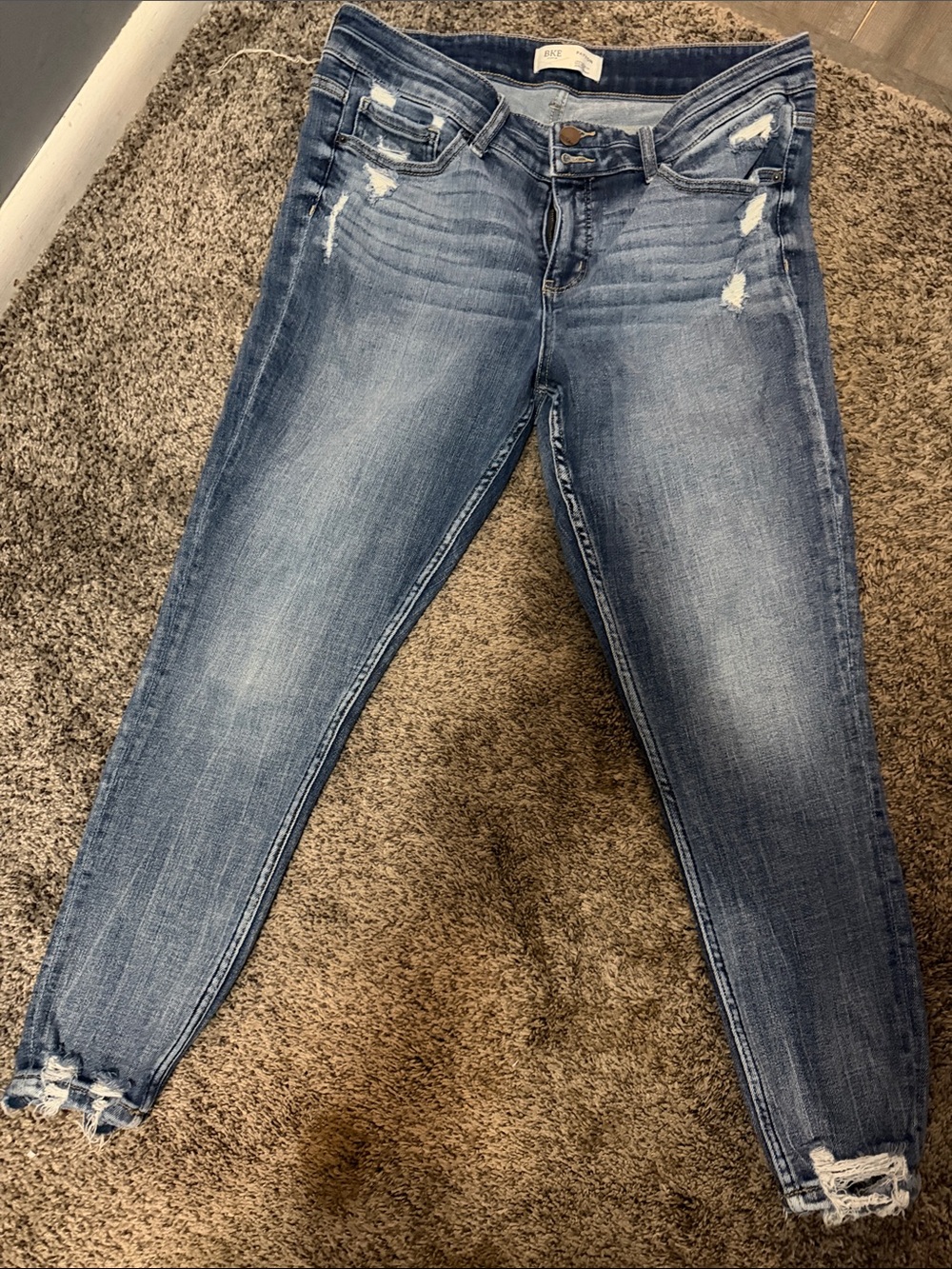BKE Women’s Light Blue Distressed Skinny Jeans